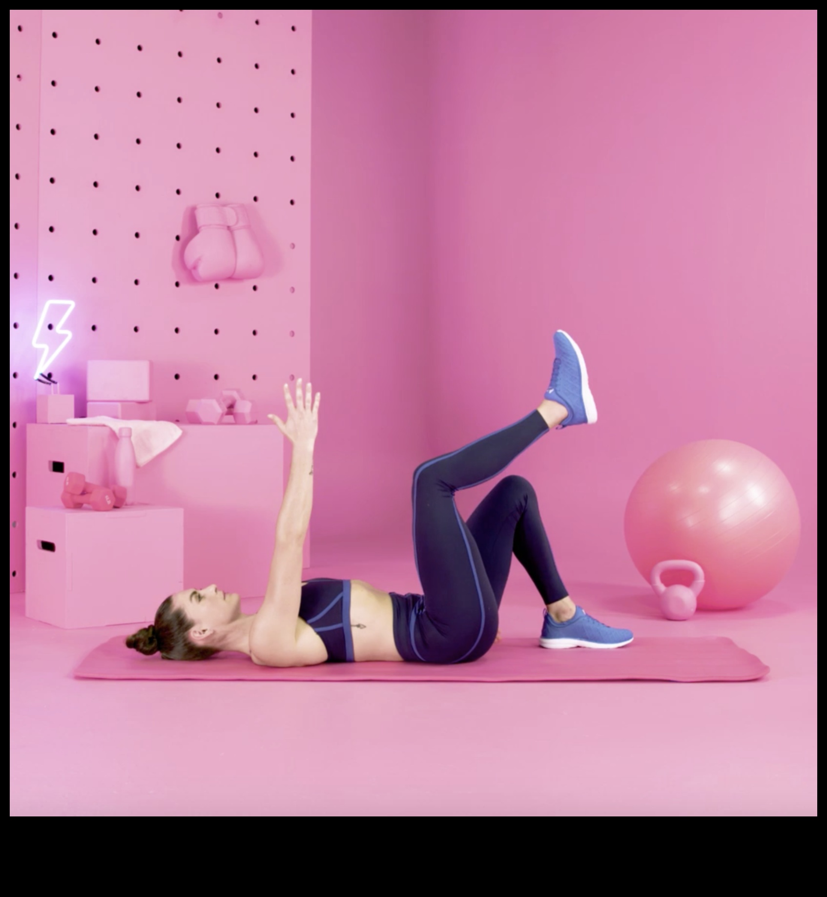 Core Sculptor Days to a Stronger, Flatter, and More Sculpted Midsection 4 Core Sculptor: Δημιουργία καθορισμένου μεσαίου τμήματος με ασκήσεις κοιλιακού