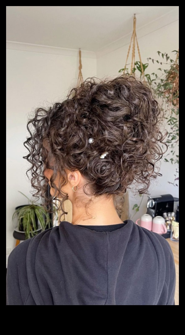 Το Spiral Sophistication συνεχίστηκε Αναβαθμίστε το στυλ σας με κομψές σγουρές κλειδαριές 4 Η σπειροειδής πολυπλοκότητα συνεχίζεται: Ανεβάστε το στυλ σας με κομψές σγουρές κλειδαριές