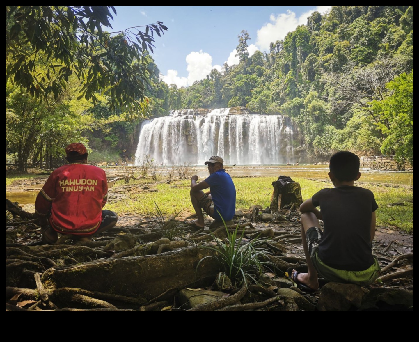 Αυτόχθονες Προοπτικές: Εξερευνώντας Φυλετικά Τοπία