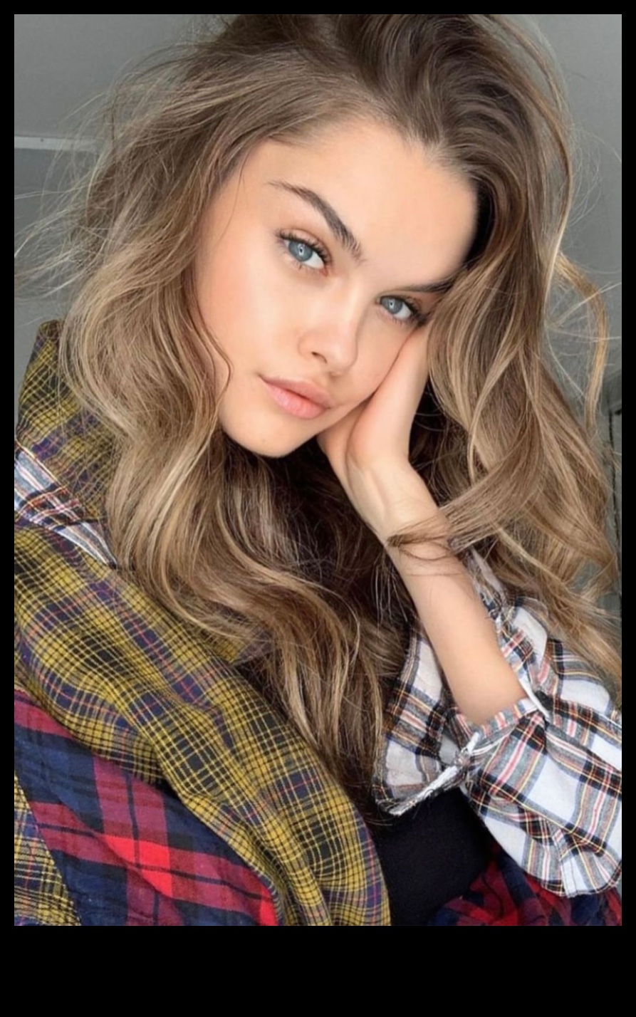 Εικονίδια μελαχρινής μαλλιών: Ποιος θέτει τα πρότυπα για υπέροχα στυλ;