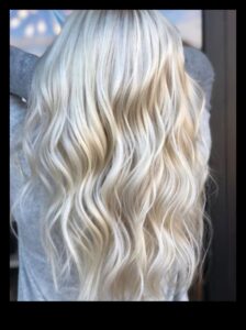 Pearl Perfection: Επίτευξη κομψό μαργαριταρένιο-λευκό χρώμα μαλλιών