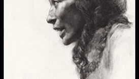 Πορτρέτα ρεαλισμού άνθρακα που αποτυπώνουν το ανθρώπινο πνεύμα 5 Charcoal Realism: Lifelike Portraits and Scenes